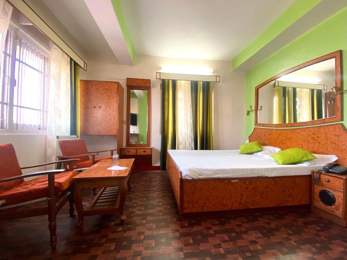 The Travelista Shimla Bed & Breakfast Bagian luar foto